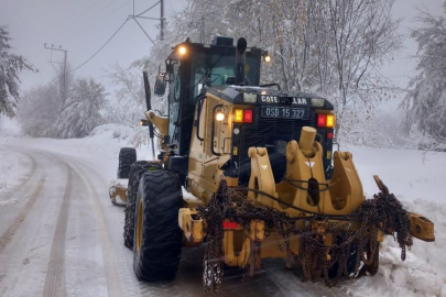 Osmangazi’de karlı yollarla anında müdahale