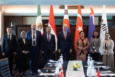 TBMM Başkanı Kurtulmuş, Endonezya Temsilciler Meclisi Başkanı Maharani ile görüştü