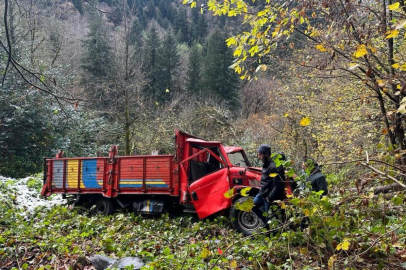 Kaza yaptığı araçta saatler sonra ölü bulundu
