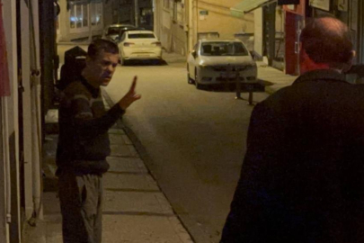 Bursa'da sokak ortasında bıçağı boğazına dayadı