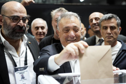 Ahmet Nur Çebi oyunu kullandı