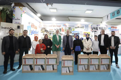 İnegöl'de kitap kuleleri sahiplerini buldu