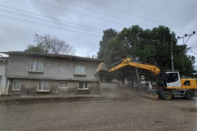 Osmangazi’den mahallelerin çehresini değiştiren yıkım