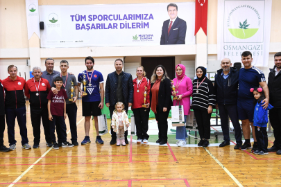 Osmangazi Belediyesi personeli masa tenisiyle stres attı