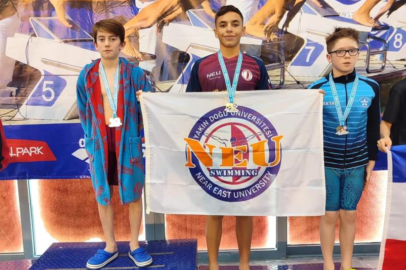 Genç yüzücü Akman Tüzünkan rekorlarla KKTC'ye döndü