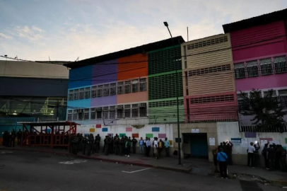 Brezilya, Venezuela sınırına asker konuşlandırdı