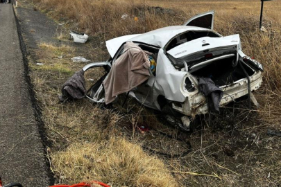 Feci trafik kazası: Aynı aileden 3 ölü, 3 yaralı