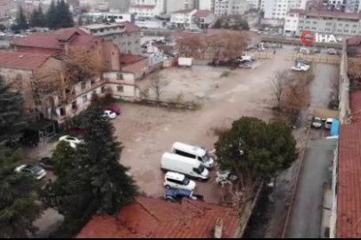 Yıllardır kullanılan sokağı ‘benim’ diyerek kapattı