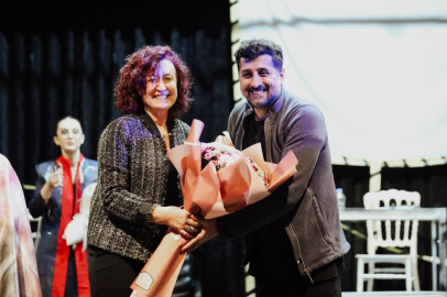 Gemlik’te tiyatro gösterimlerine yoğun ilgi