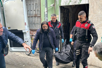 Kız arkadaşını evinde öldürdü, taksiyle kaçtı