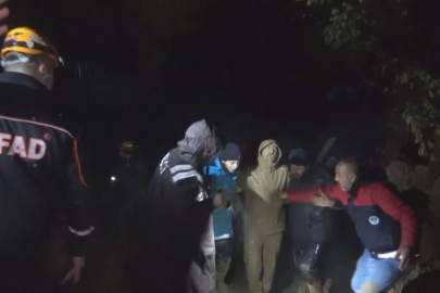 Heyelanda toprak altında kalan 18 kişi kurtarıldı
