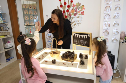 Minikler hem eğleniyor hem öğreniyor