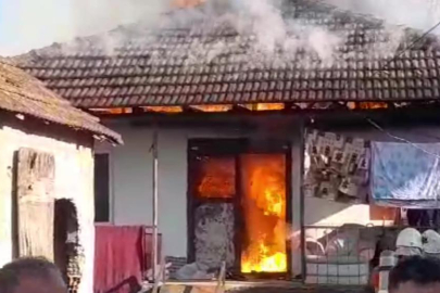 Sobadan çıkan yangın evi küle çevirdi