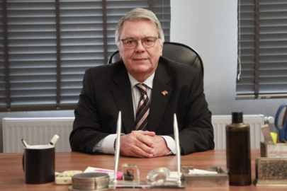 İlk resmi aday Raşit Barışıcı