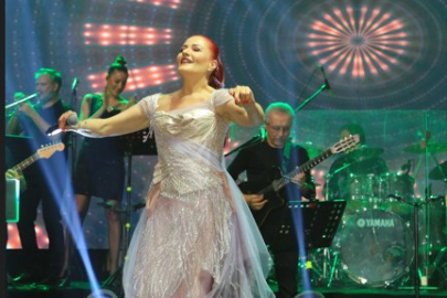 Kıbrıs'ta Candan Erçetin rüzgarı