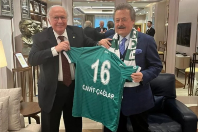 Bursaspor Yönetimi, Cavit Çağlar'ı ziyaret etti