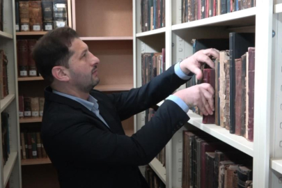 Yüzlerce yıllık el yazması ve nadir eserlere böyle sahip çıkılıyor