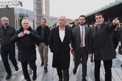 Efkan Ala’dan Osmangazi Meydanı’na tam not