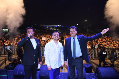 Osmangazi Meydanı’nda coşku sürüyor