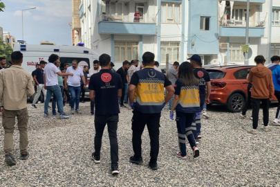 Sokak ortasında silahlı ve bıçaklı kavga: 4 yaralı