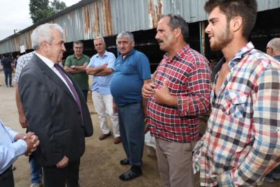Başkan Özdemir, Alaaddinbey Kurban Pazarı’nı gezdi