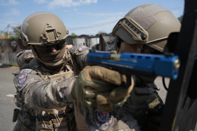 Bursa'da Polis Özel Harekat'tan nefes kesen tatbikat