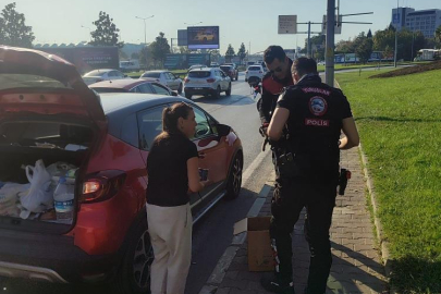 Bursa'da trafikte yavru kedi alarmı..