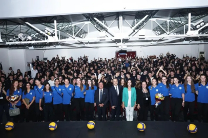 Nilüfer'de voleybol takımından öğrencilere altın tavsiyeler