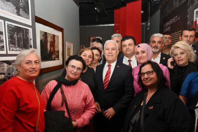 Bursa'da 101. yıla özel ‘Çok Yaşa Cumhuriyet Sergisi’ açıldı