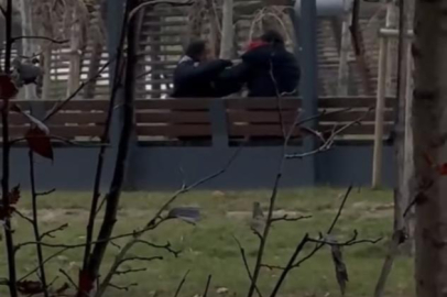 Bursa'da  bu kez erkeğe şiddet kamerada