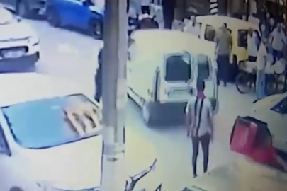 Bursa'da  kadın sürücünün aracına saldırı kamerada