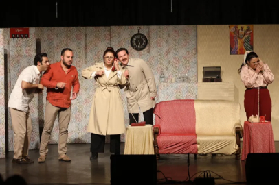 Gemlik’te 5. Özgür Aksoy Tiyatro Günleri başladı