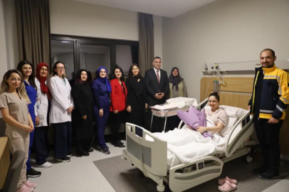 Büyükşehir’den yılın son ve ilk bebeklerine ziyaret