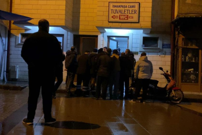 Yaşlı adam, tarihi caminin tuvaletinde ölü bulundu