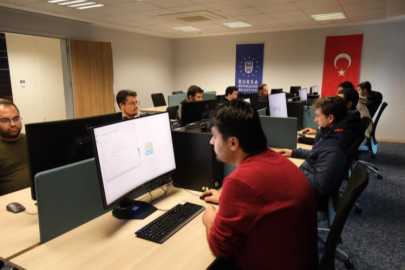 Bursa'da Dijital Gençlik Merkezi açıldı