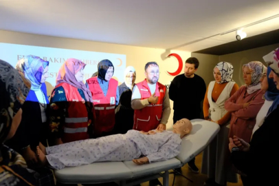 Türk Kızılay Bursa’da engelli ve yaşlı bakımı eğitimi gerçekleştirildi