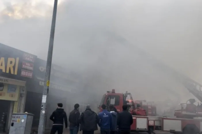 Bursa'da 2 iş yerini küle çeviren yangın kontrol altına alındı