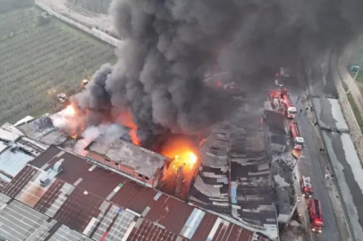 Bursa'da yanan geri dönüşüm fabrikası ruhsatsız çıktı