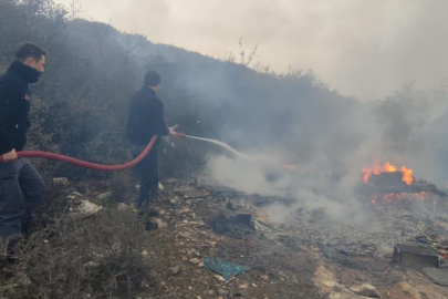 Bursa'da barakada başlayan yangın ormana sıçramadan söndürüldü