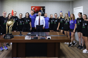 Süper Lig’e süper kadro: Bursa Büyükşehir imzaları attı