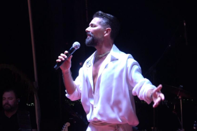 20 yıl sonra ilk sahneye çıktığı mekana geri döndü