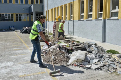 Bursa’da okullar yeni yıla hazır: Büyükşehir’den 9 okula destek