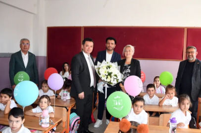 Başkan Erkan Aydın’dan öğrencilere ilk ders sürprizi