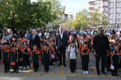 Karacabey’de yeni eğitim yılı ilk ders zili coşkusu