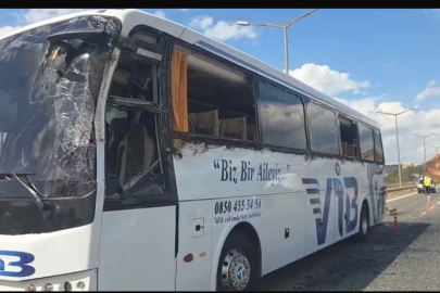 Orhangazi’de otobüs TIR'a çarptı: Yaralılar hastaneye kaldırıldı