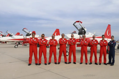 Türk Yıldızları'ndan Hürjet vurgusu