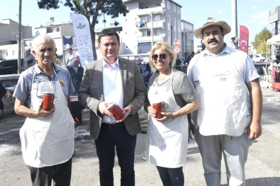 Osmangazi Belediyesi'nden imece usulü salça projesi