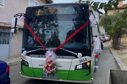 Bursa’da düğün konvoyunda özel halk otobüsü şaşırttı
