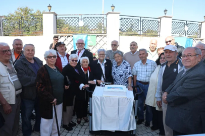 Nilüfer’de 'Yaşlılar Günü' şöleni: Müzik, dans ve hayat dolu anlar