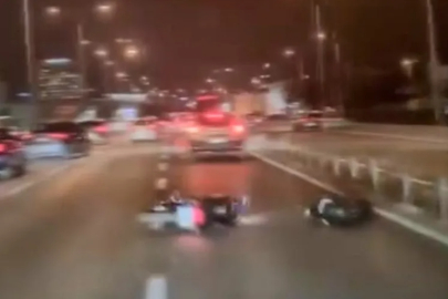 Bursa'da şerit değiştiren otomobil, motosikletliye çarptı